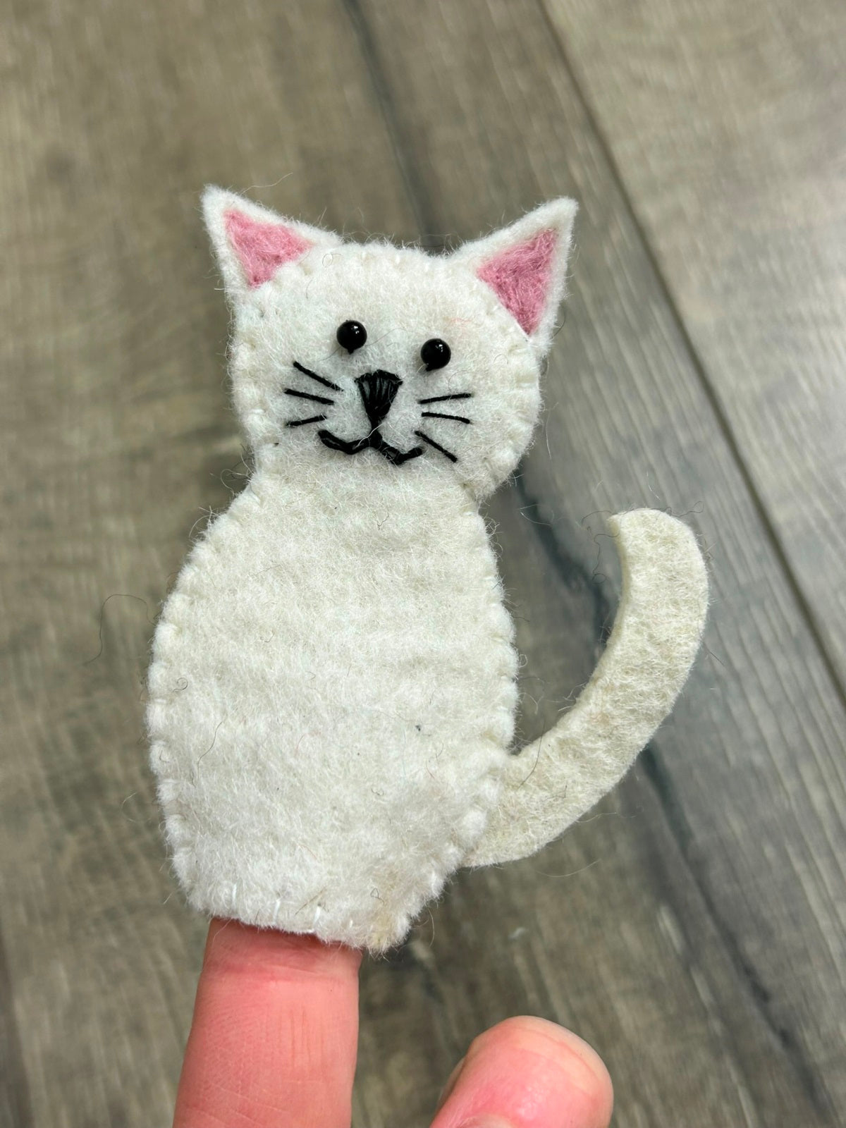Felt White Cat Finger Puppet