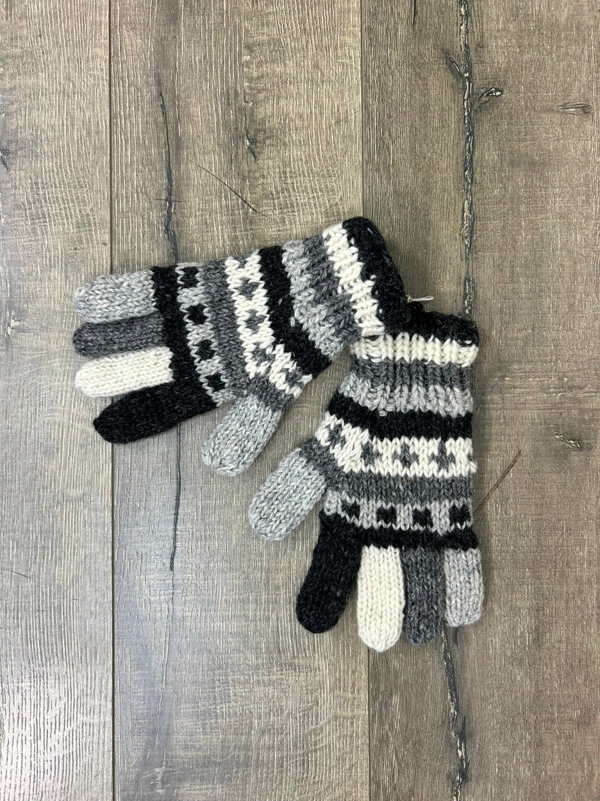 Patterned Gloves