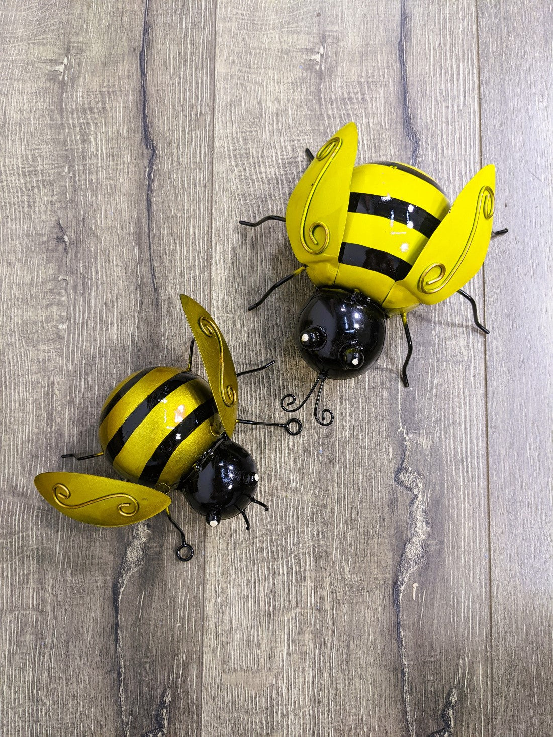 Metal Bee Wall Hanger
