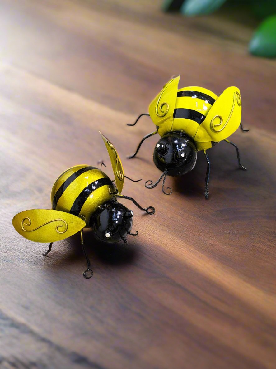 Metal Bee Wall Hanger