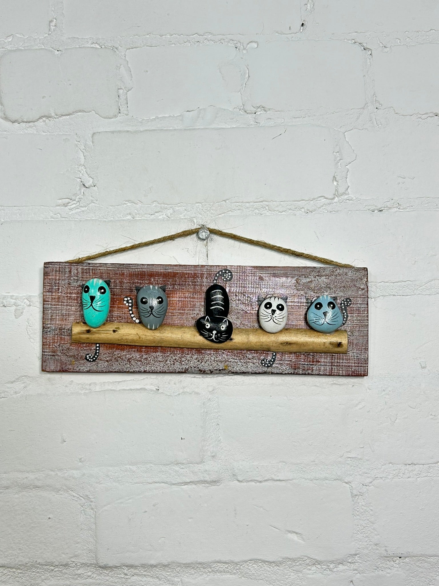 Pebble Cat Plaque