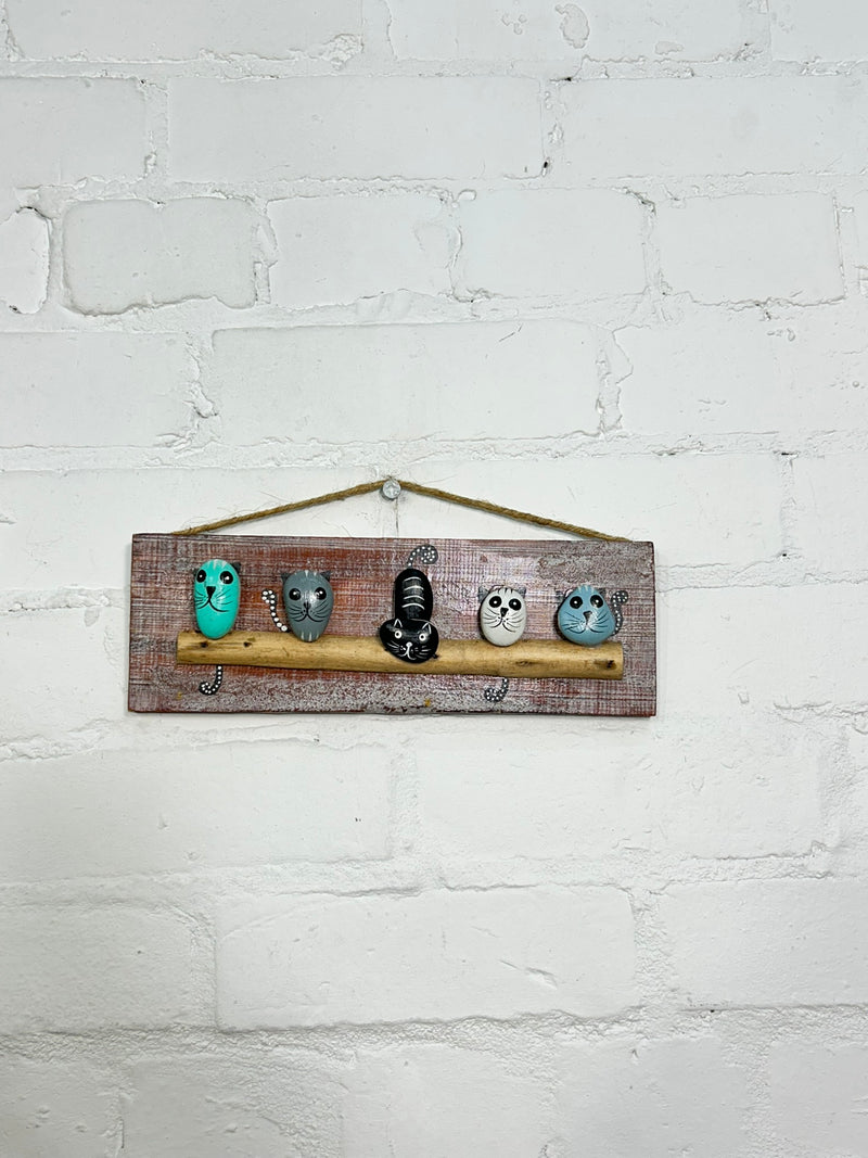 Pebble Cat Plaque