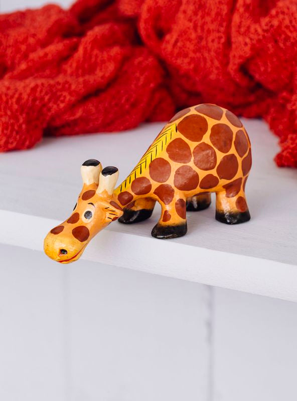 Wooden Giraffe Shelf Sitter