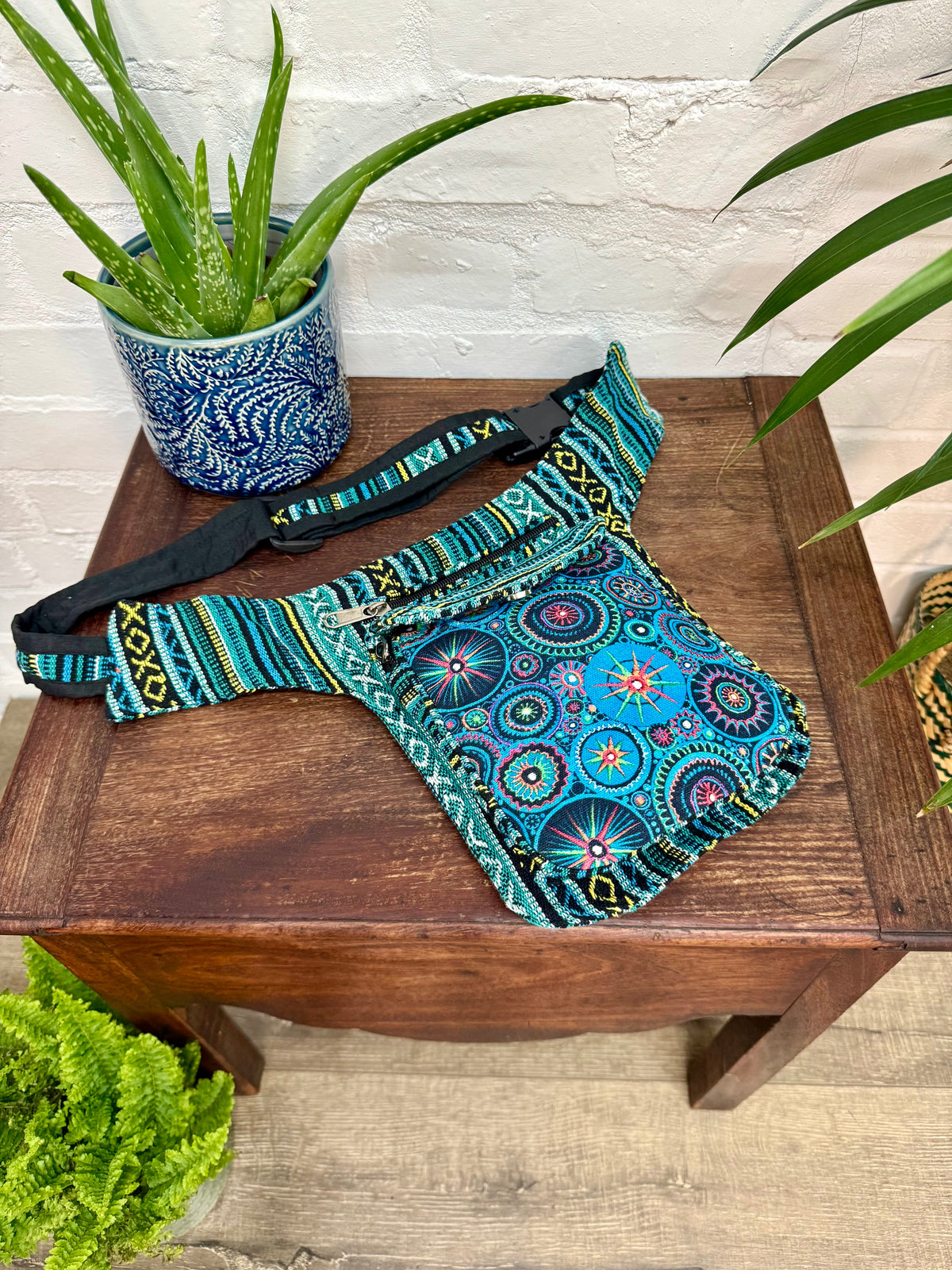 Gheri & Spiral Print Mony Belt
