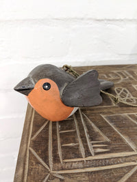 Hanging Robin
