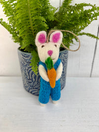 Felt Rabbit with Carrot