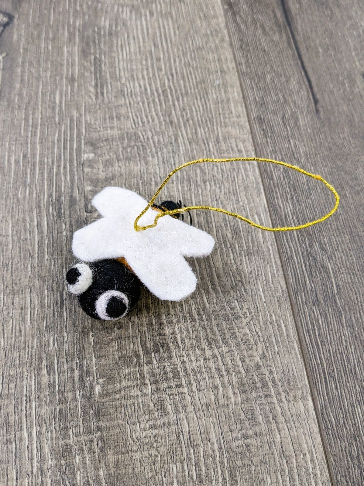 Medium Felt Hanging Bee