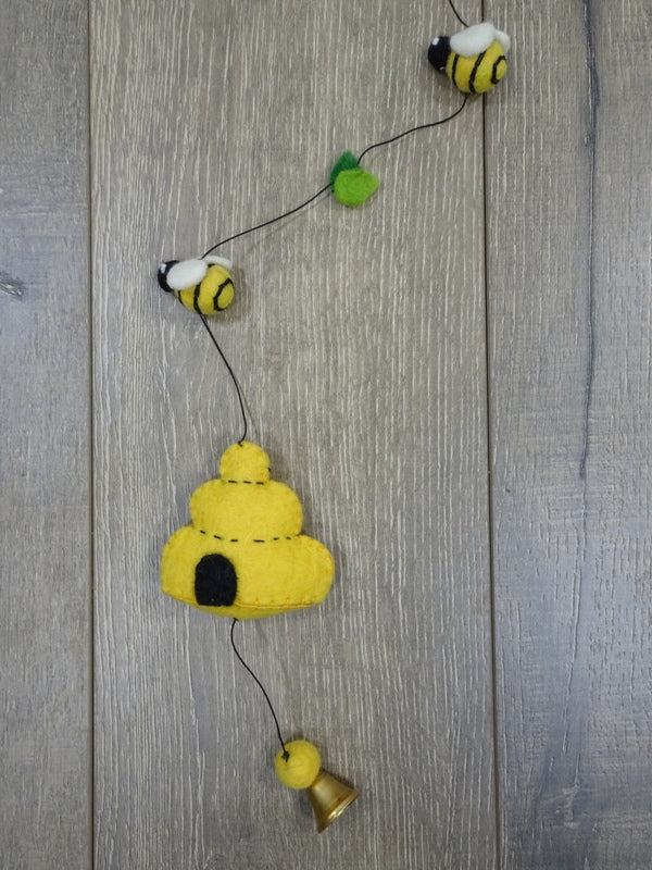 Felt Beehive & Bee String