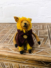 Felt Sitting Lion