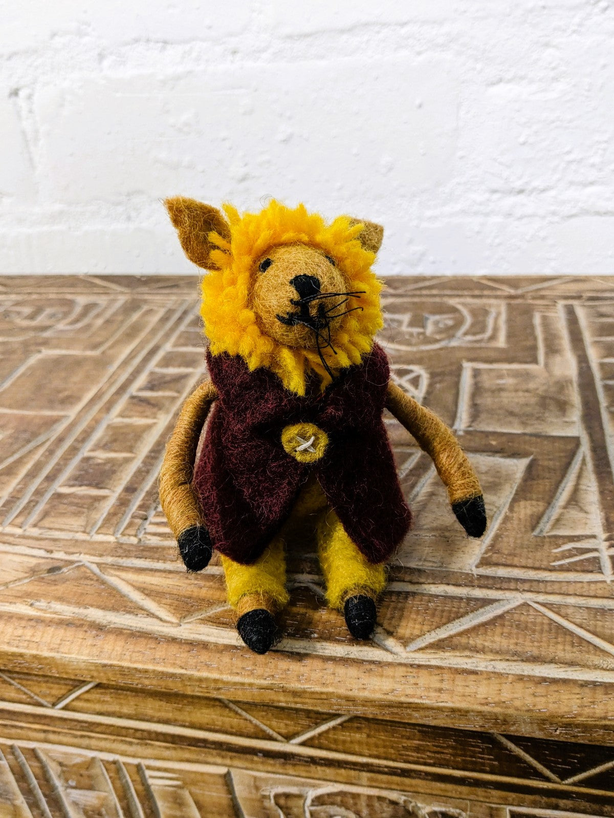 Felt Sitting Lion