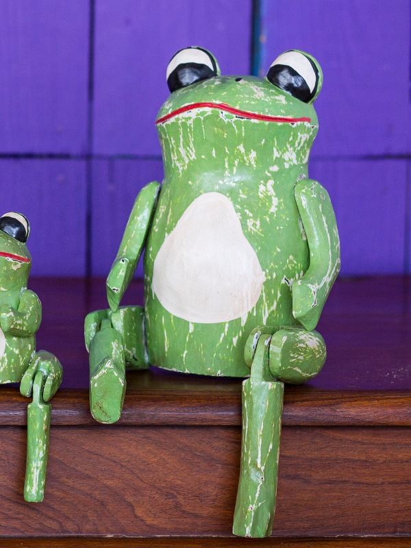 Large Frog Shelf Sitter