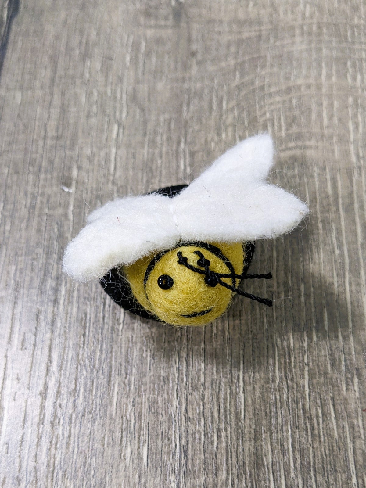 Hairbobble Felt Bee