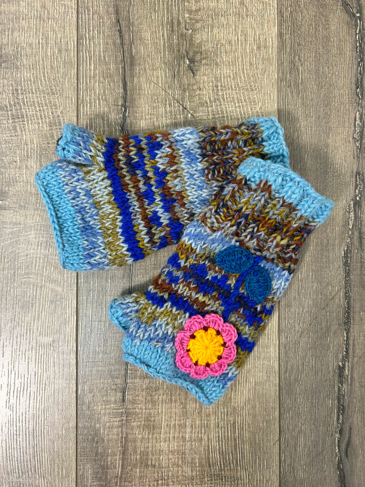 patterned Knit Flower Handwarmers