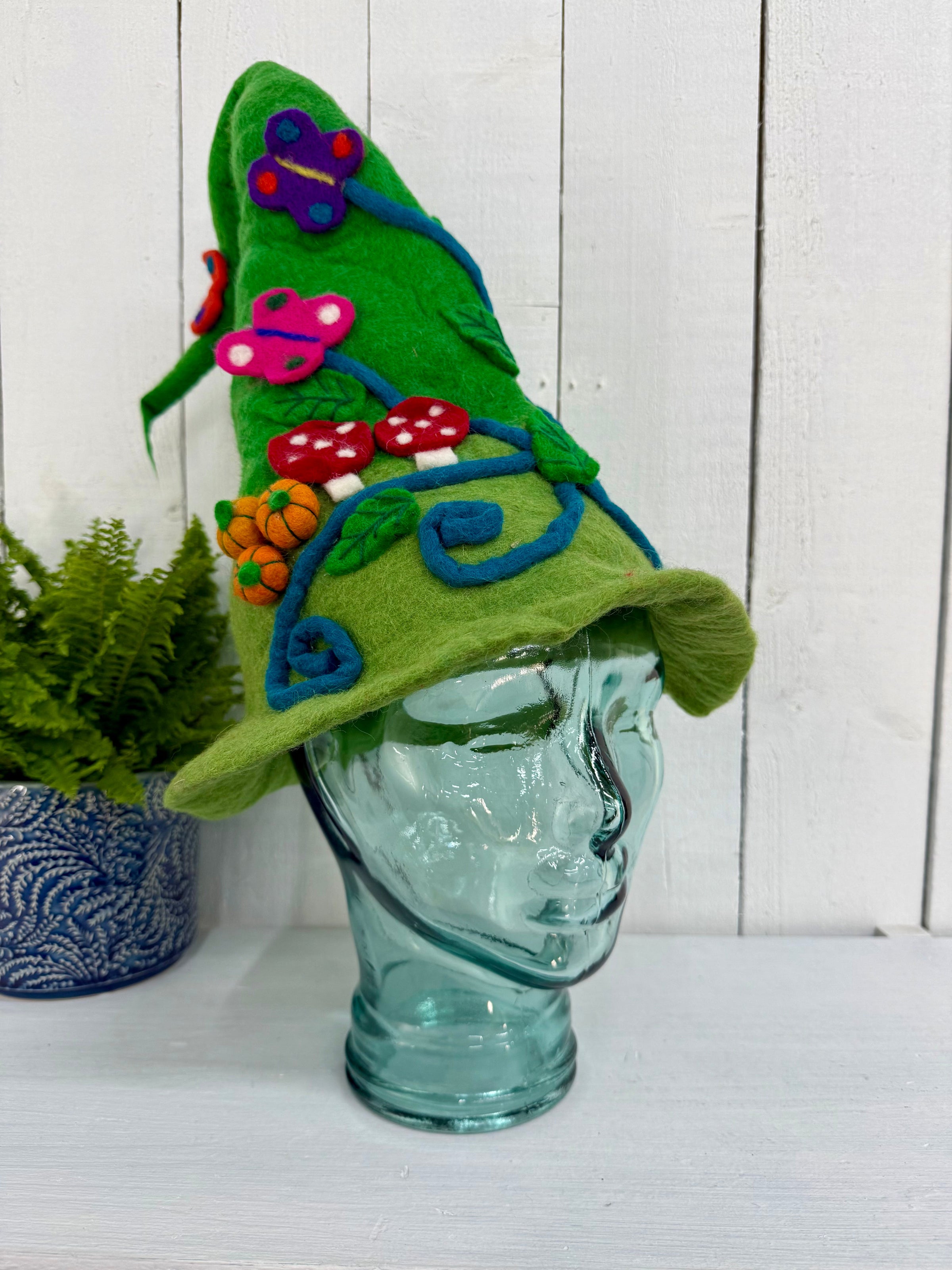 Green Pointed Autumn Garden Hat