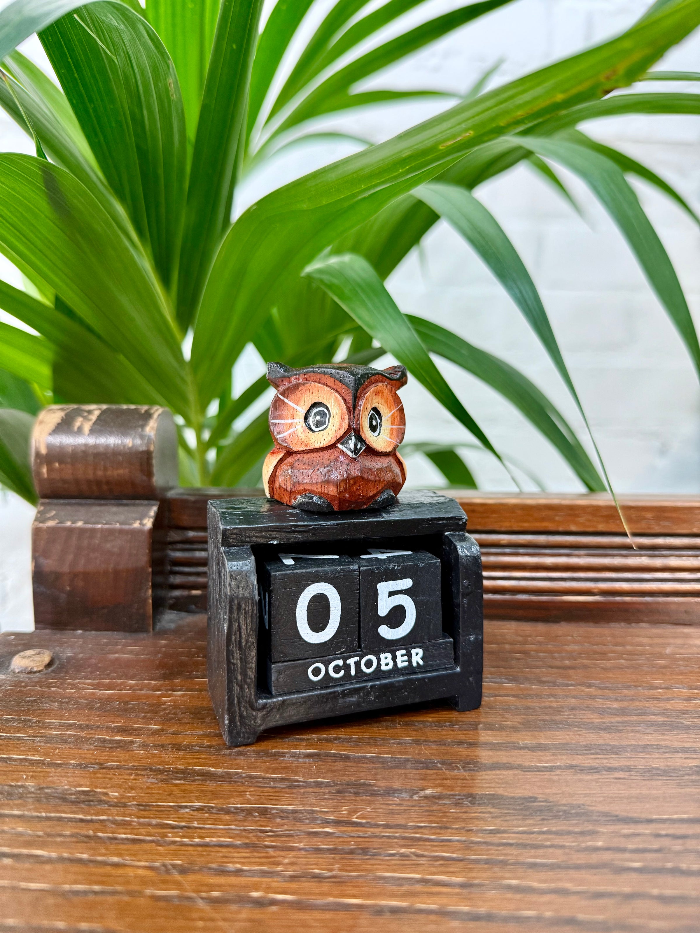 Wooden Owl Calendar