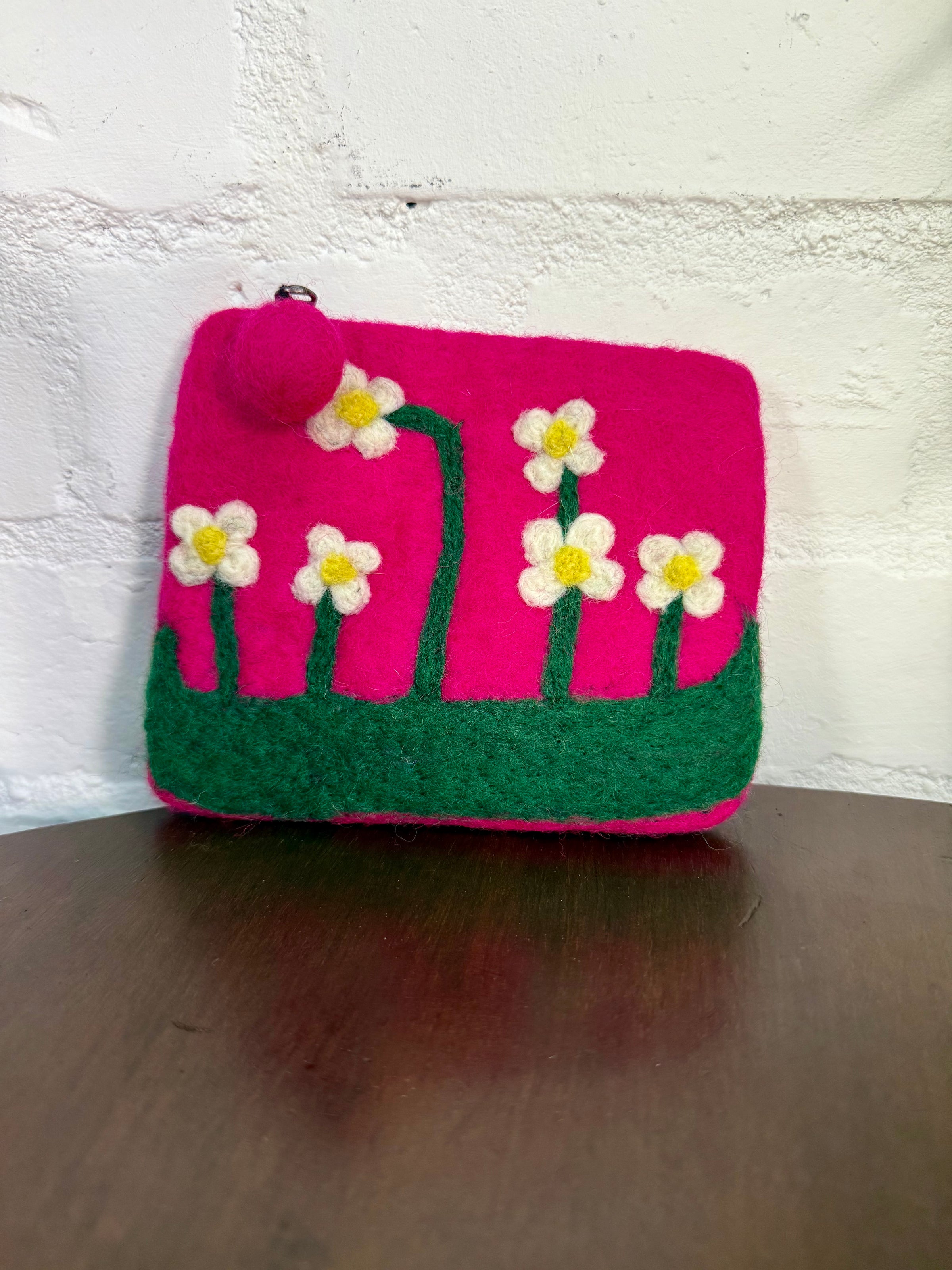 Felt Daisy Purse