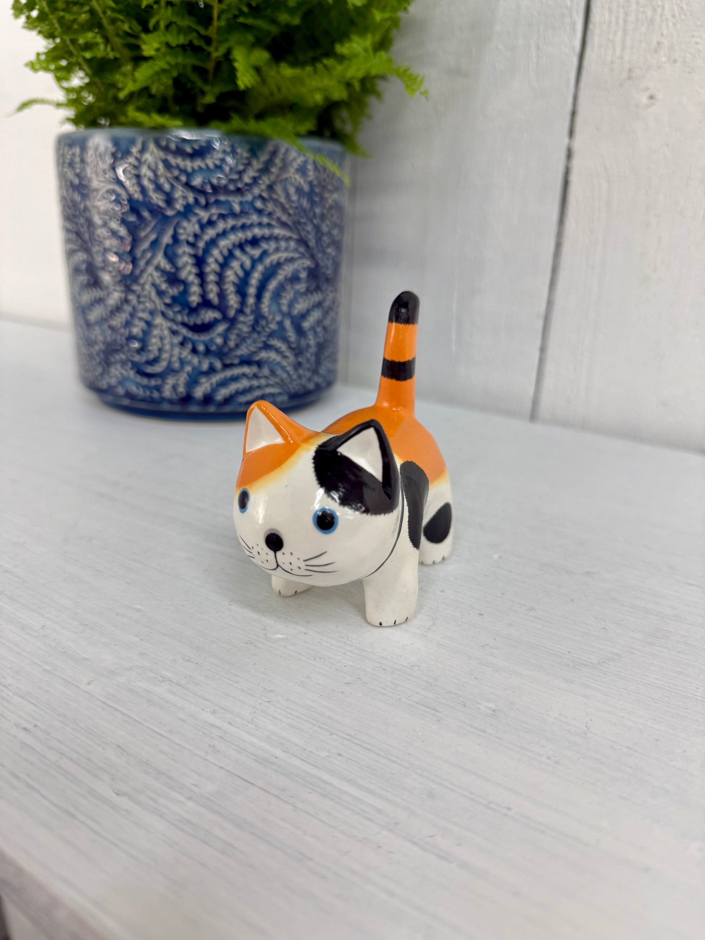 Small Wooden Calico Cat