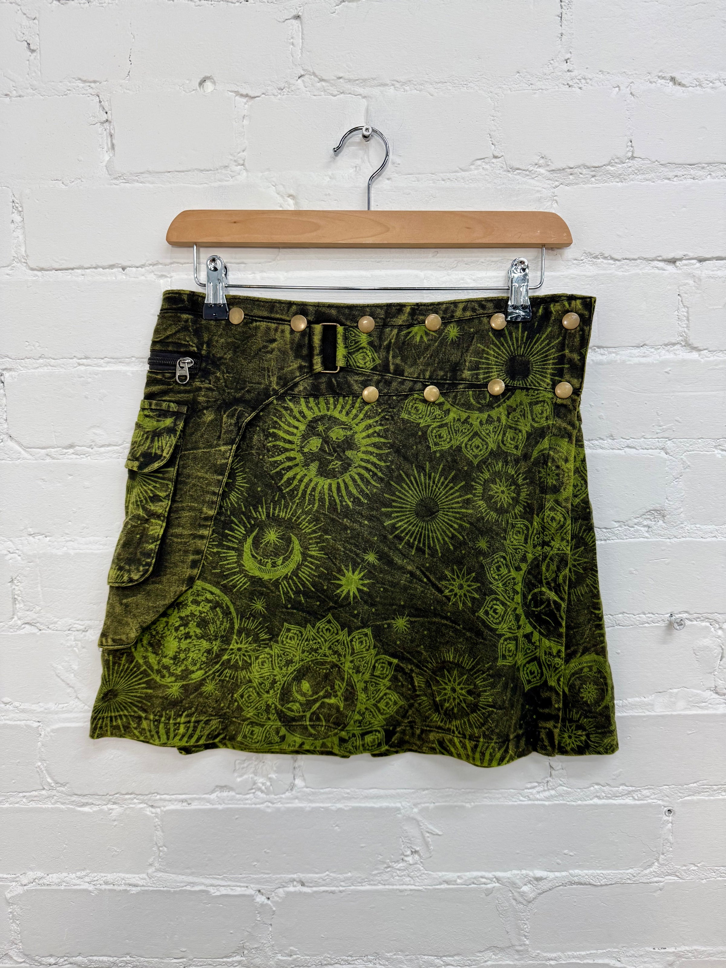 Celestial Print Short Popper Skirt