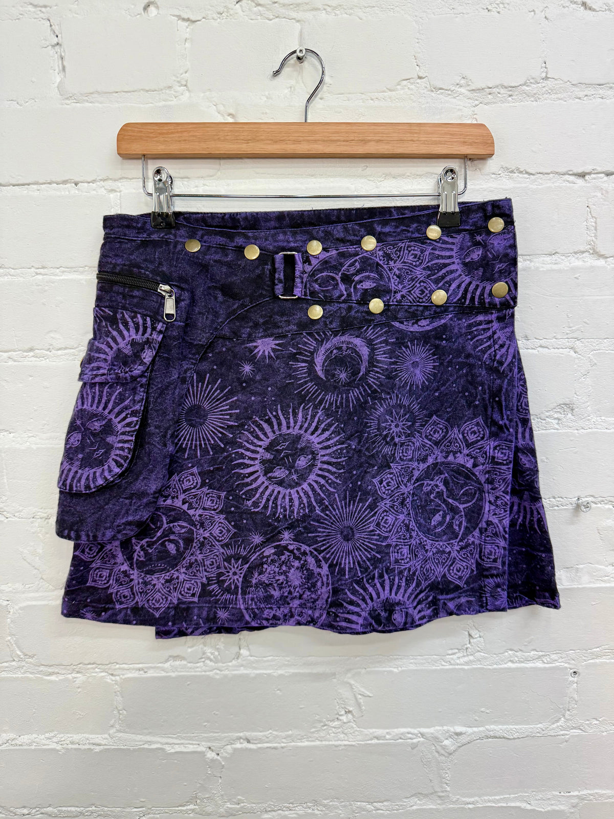 Celestial Print Short Popper Skirt