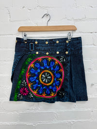 Stonewash Embroidered Short Popper Skirt