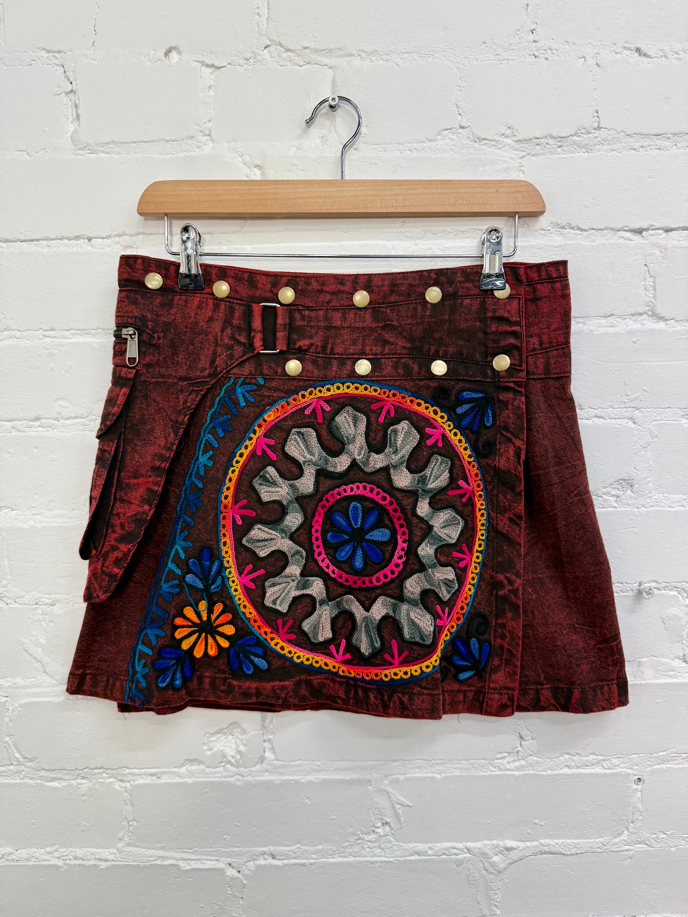 Stonewash Embroidered Short Popper Skirt