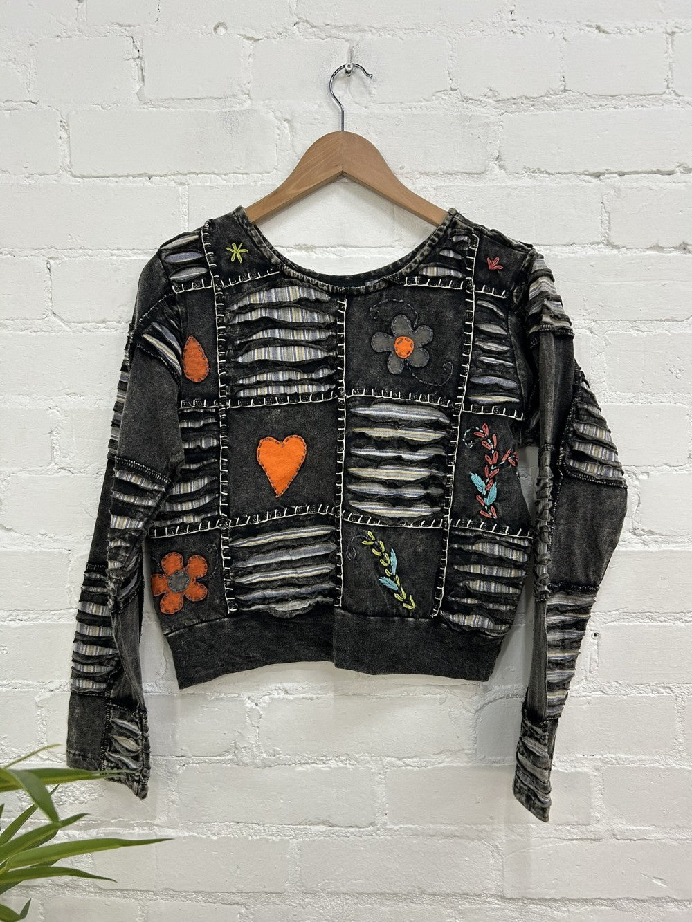 Slash and Flower Applique Cropped Top