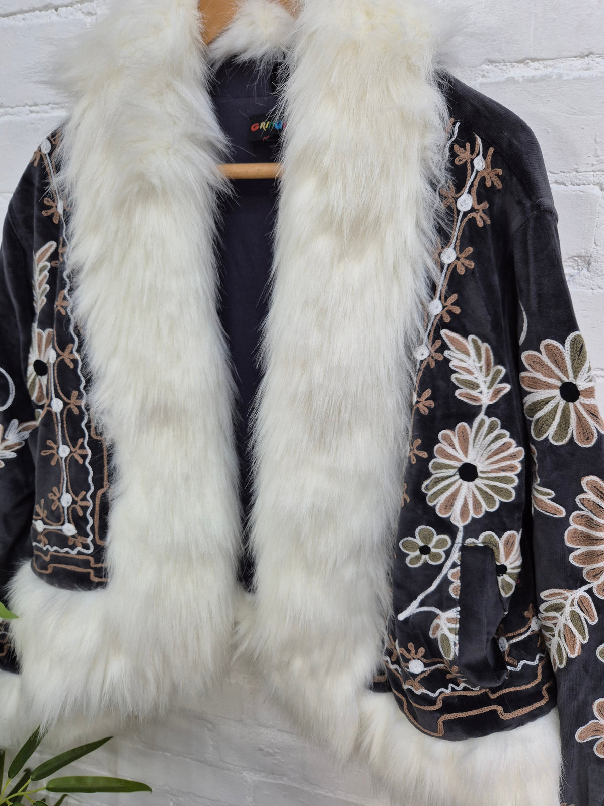 Short Velvet Embroidered Fur Trim Coat