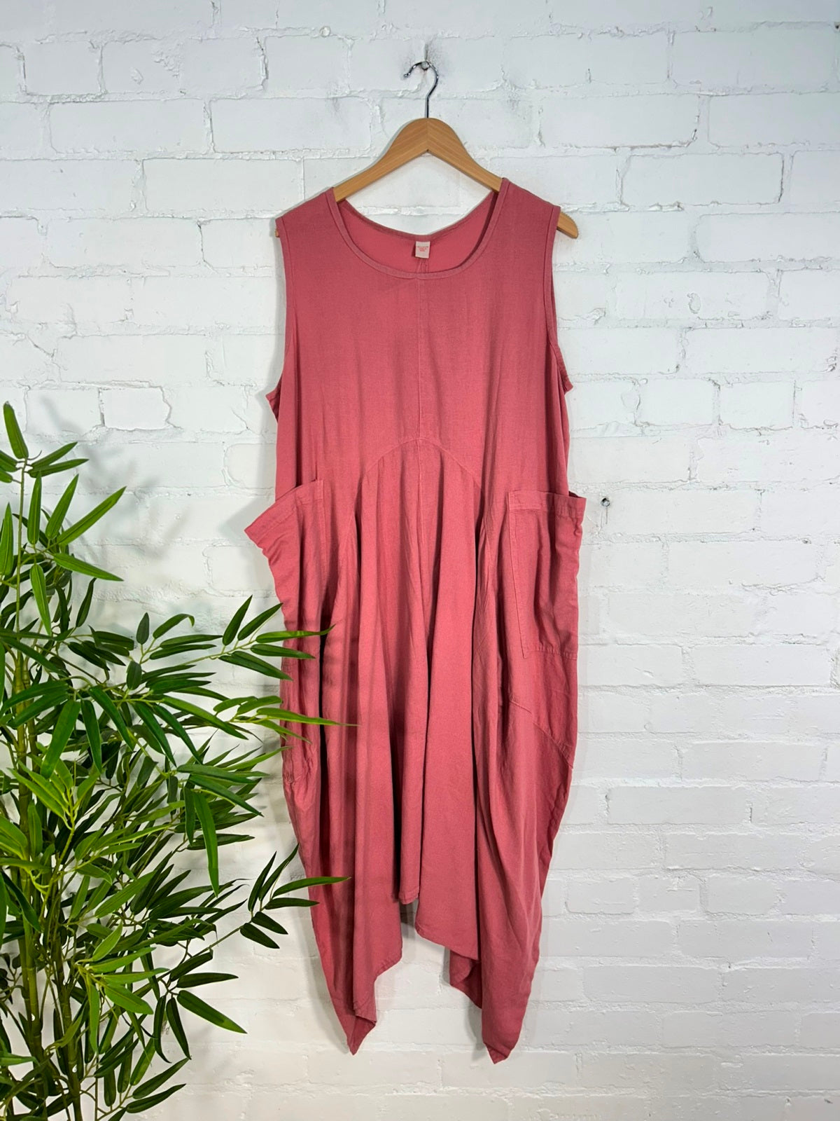 Sleeveless Long Pocket Dress