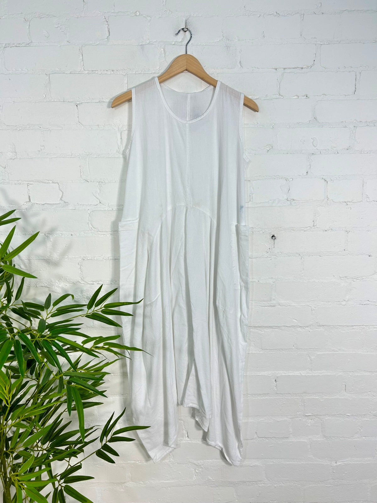 Sleeveless Long Pocket Dress