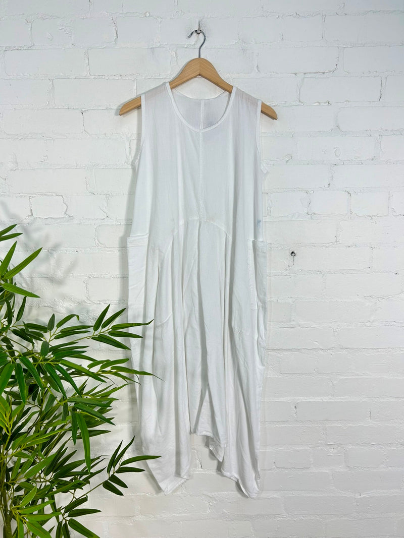 Sleeveless Long Pocket Dress