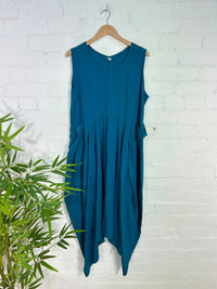 Sleeveless Long Pocket Dress