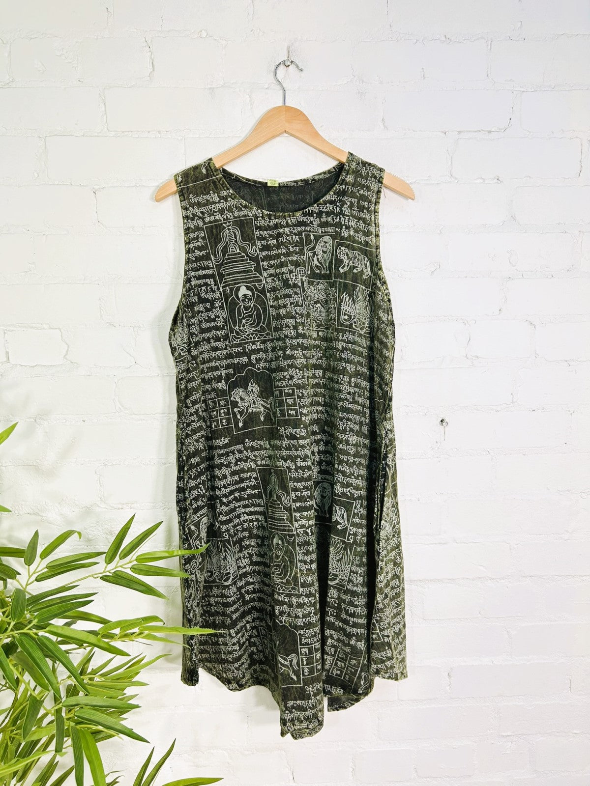 LS - Sleeveless Midi Dress