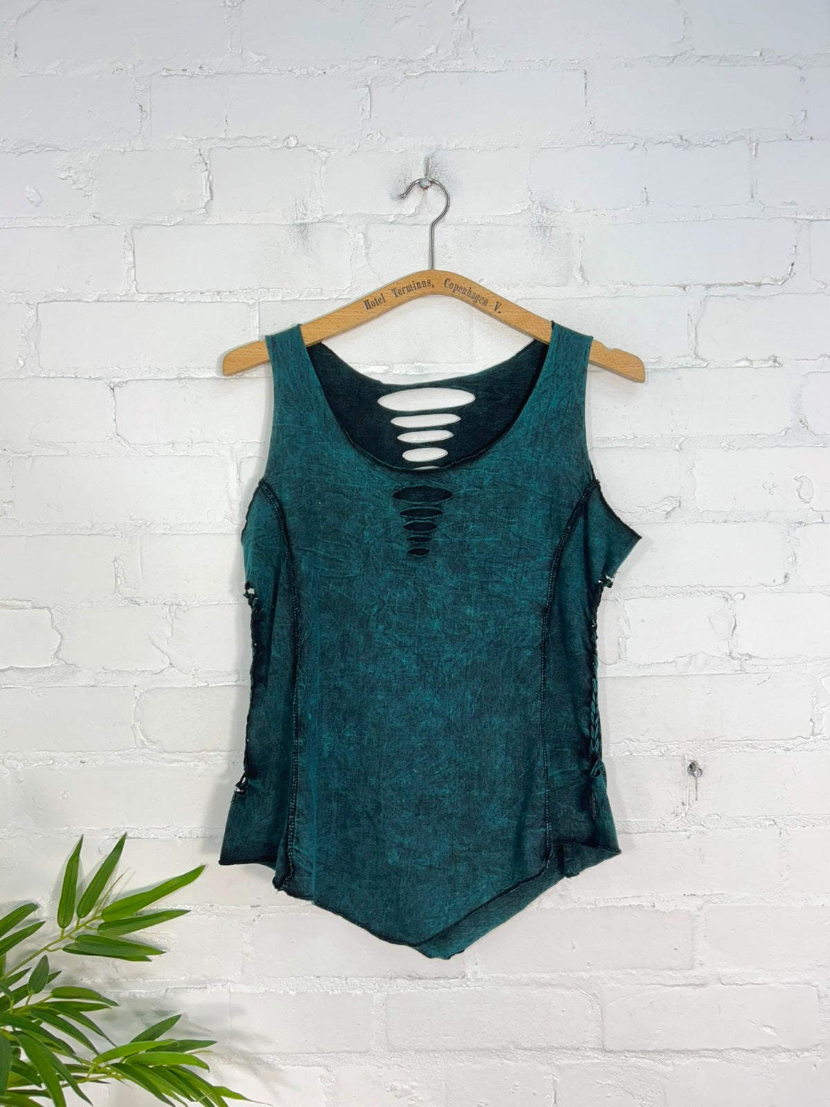 Sleeveless Cut Out Vest