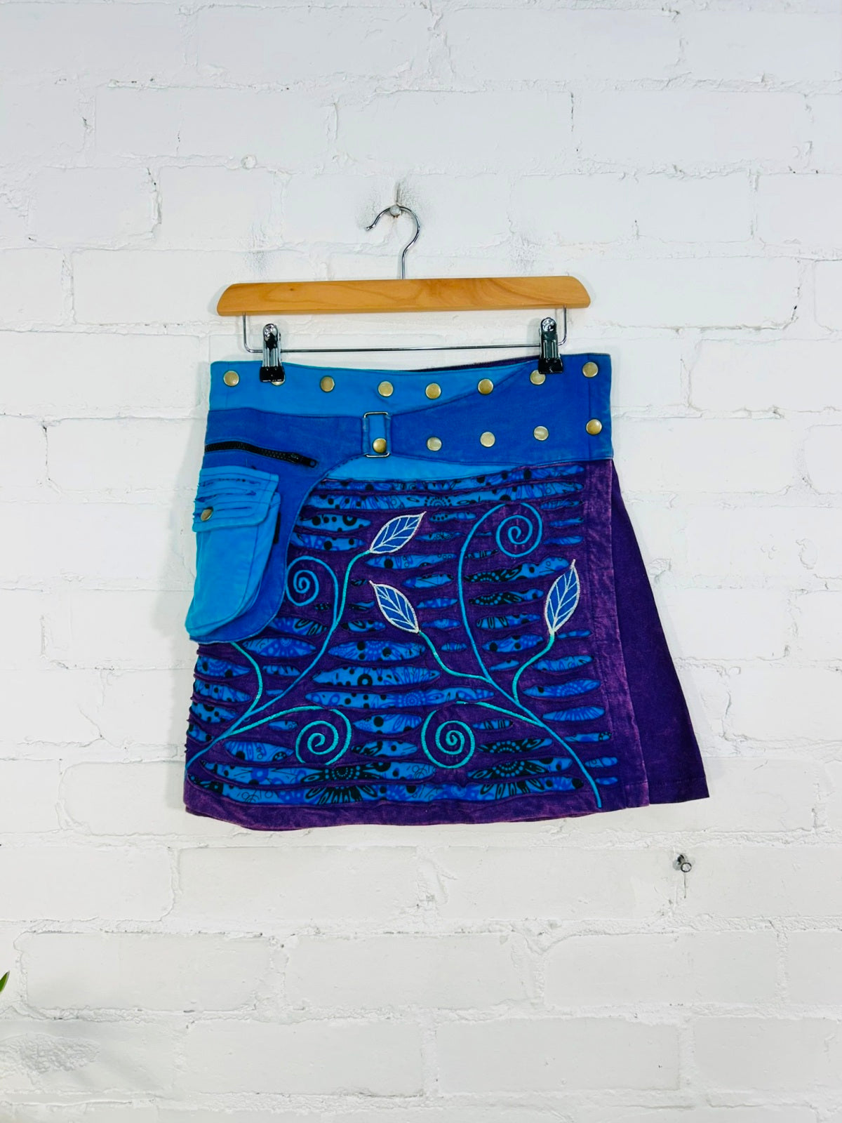 Slash and Flower Short Popper Skirt