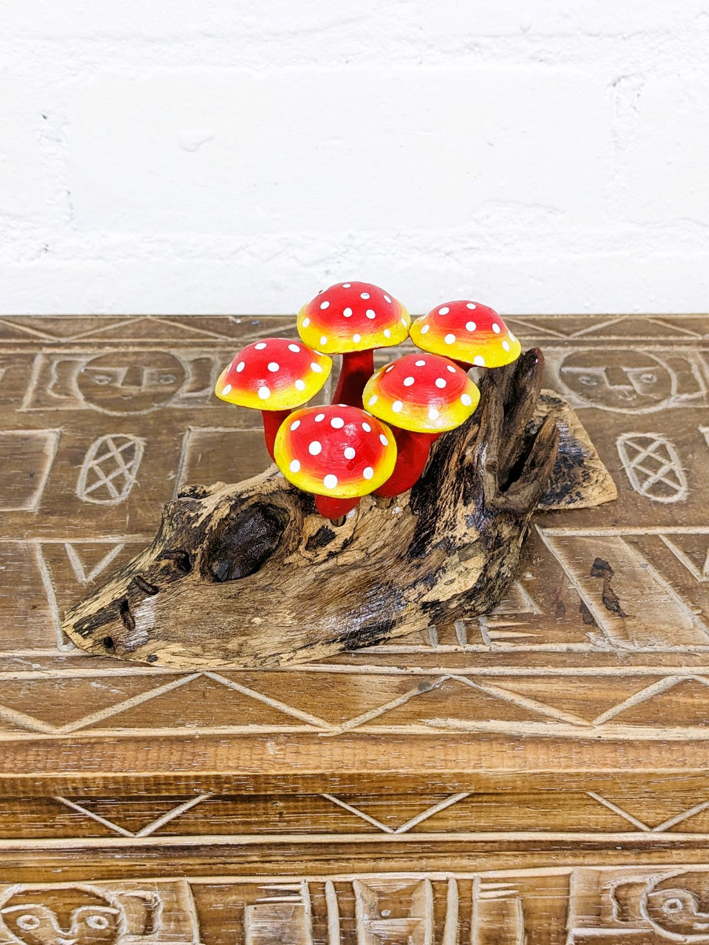 Toadstools On Wood – Gringo Fairtrade