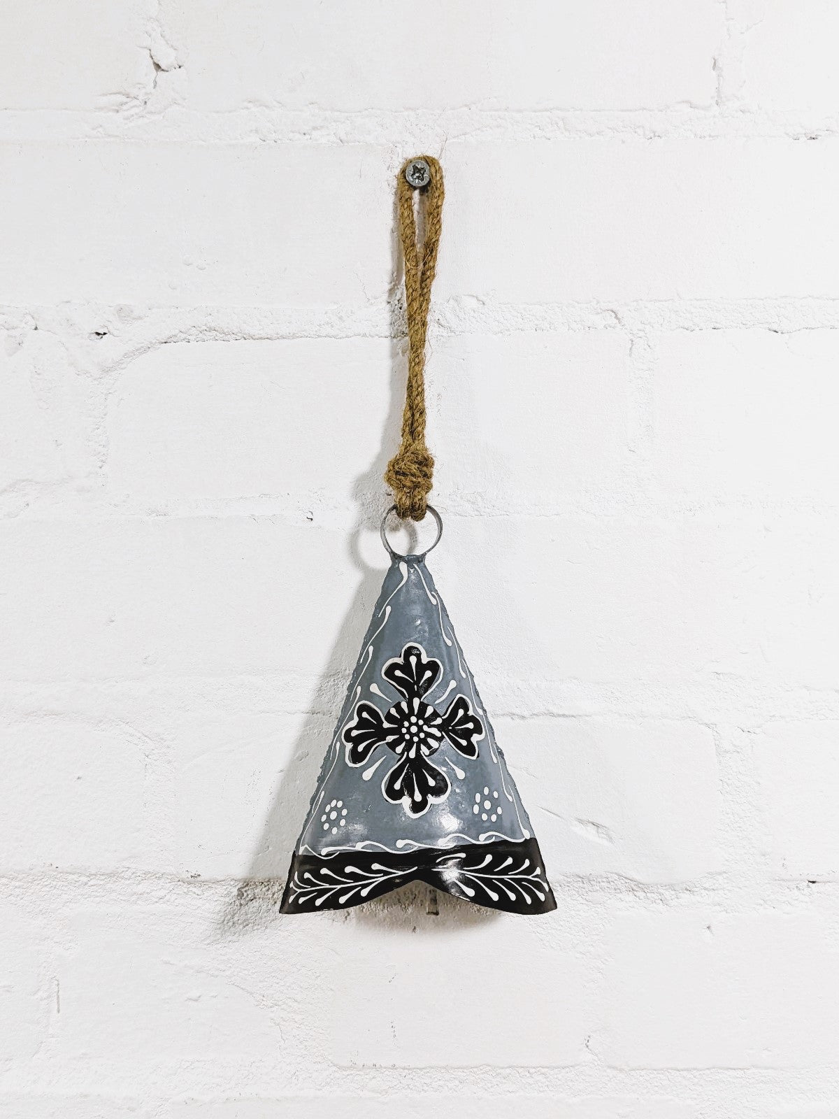 Metal Painted Triangle Bell