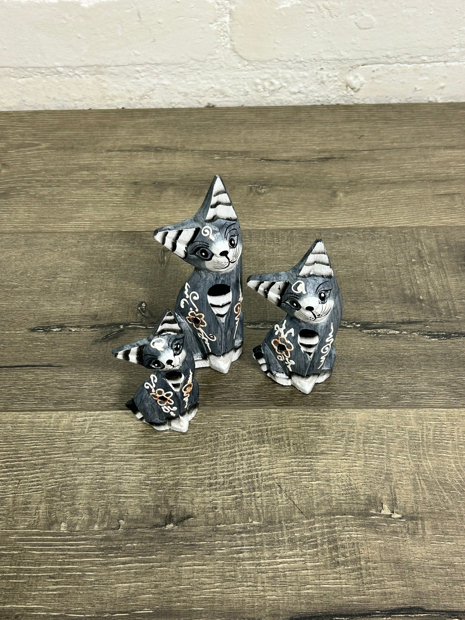 Set of 3 Grey Cats