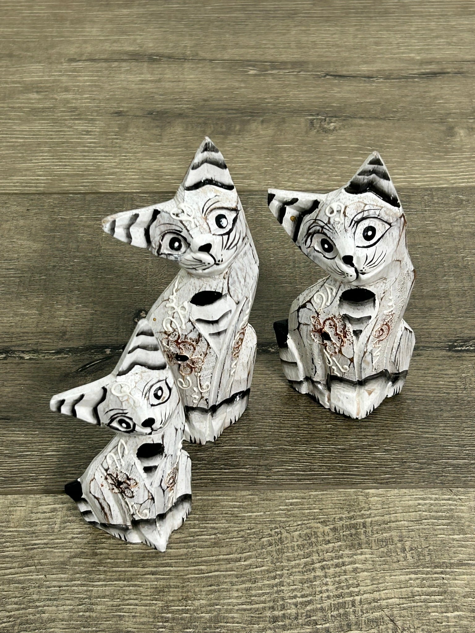 Set of 3 White Cats