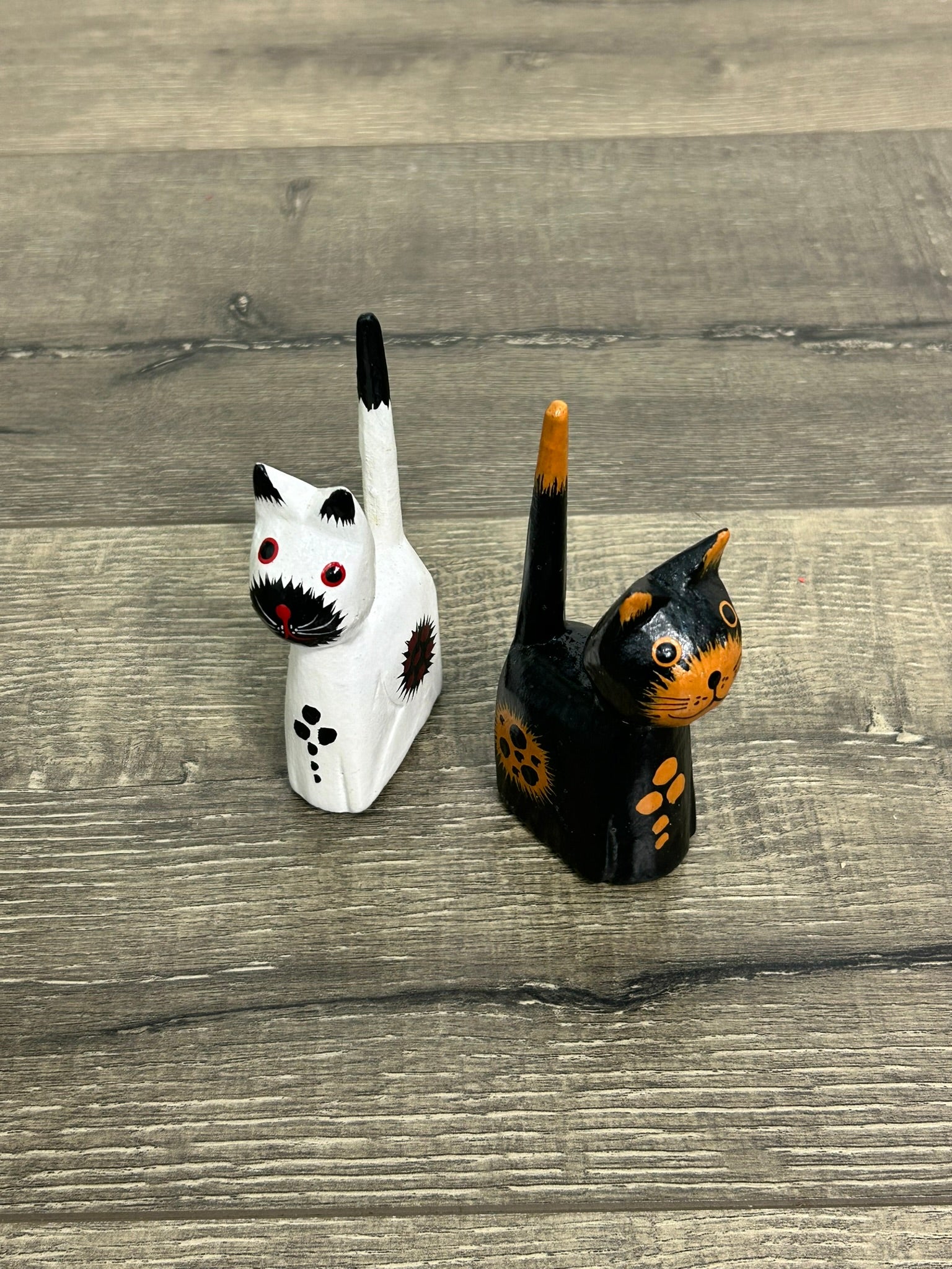 Set of 2 Cats