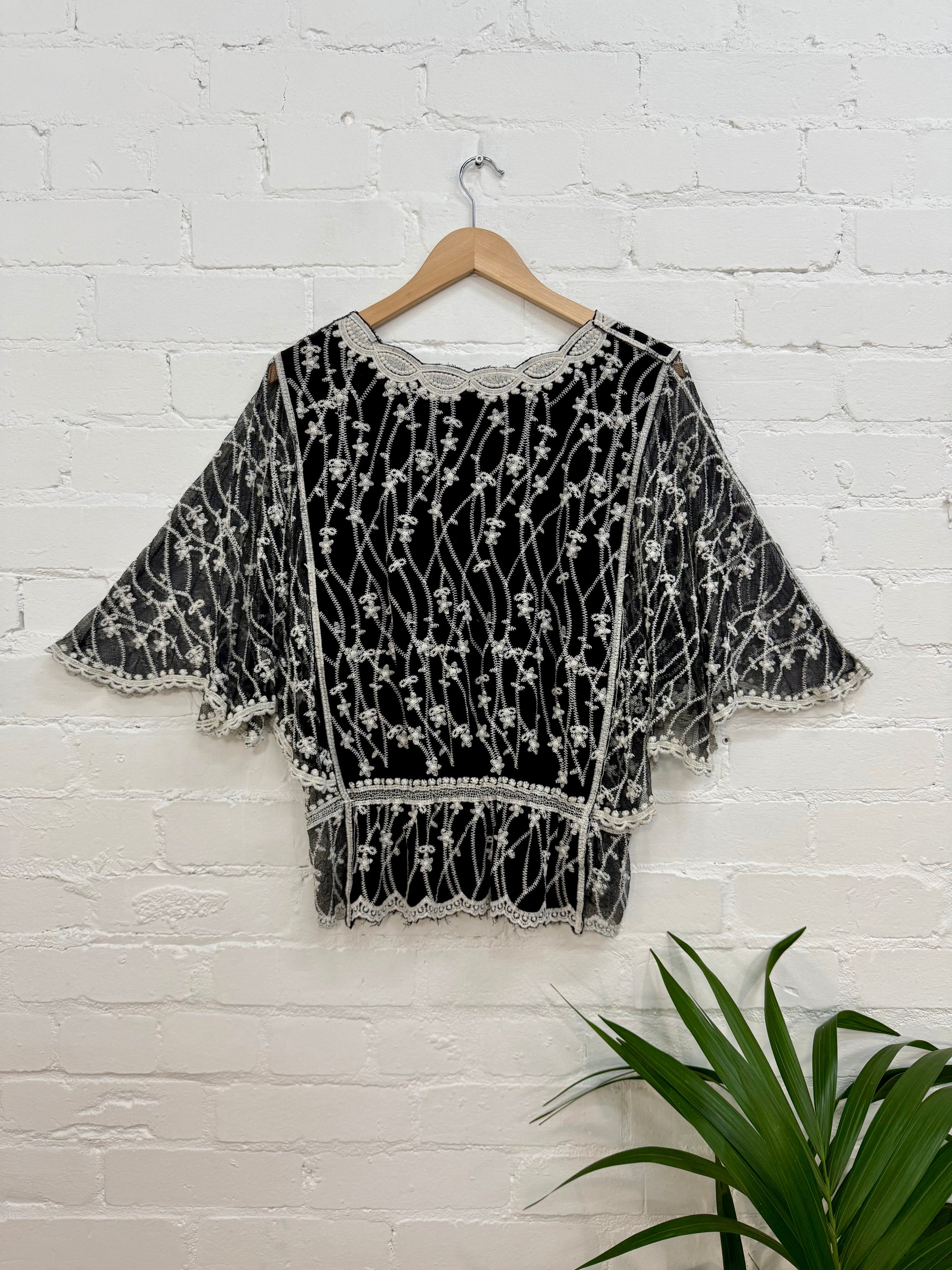 Embroirdered Short Sleeve Top