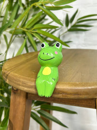 Frog Shelf Sitter