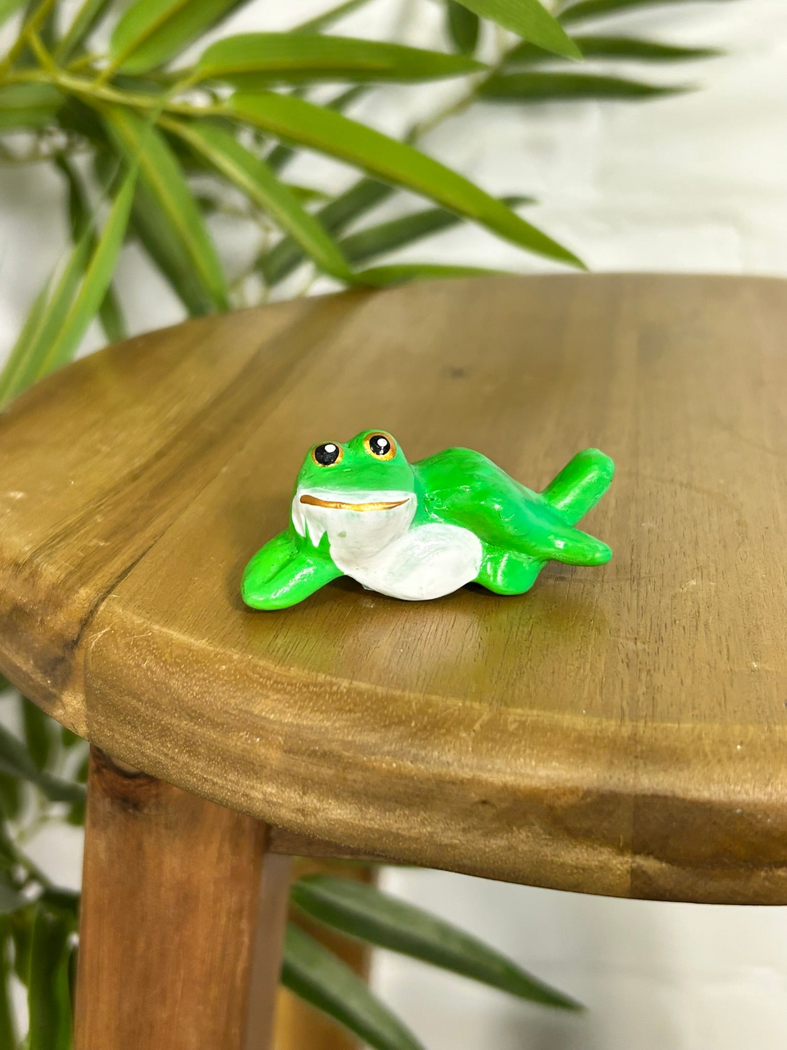 Relaxing Tiny Frog