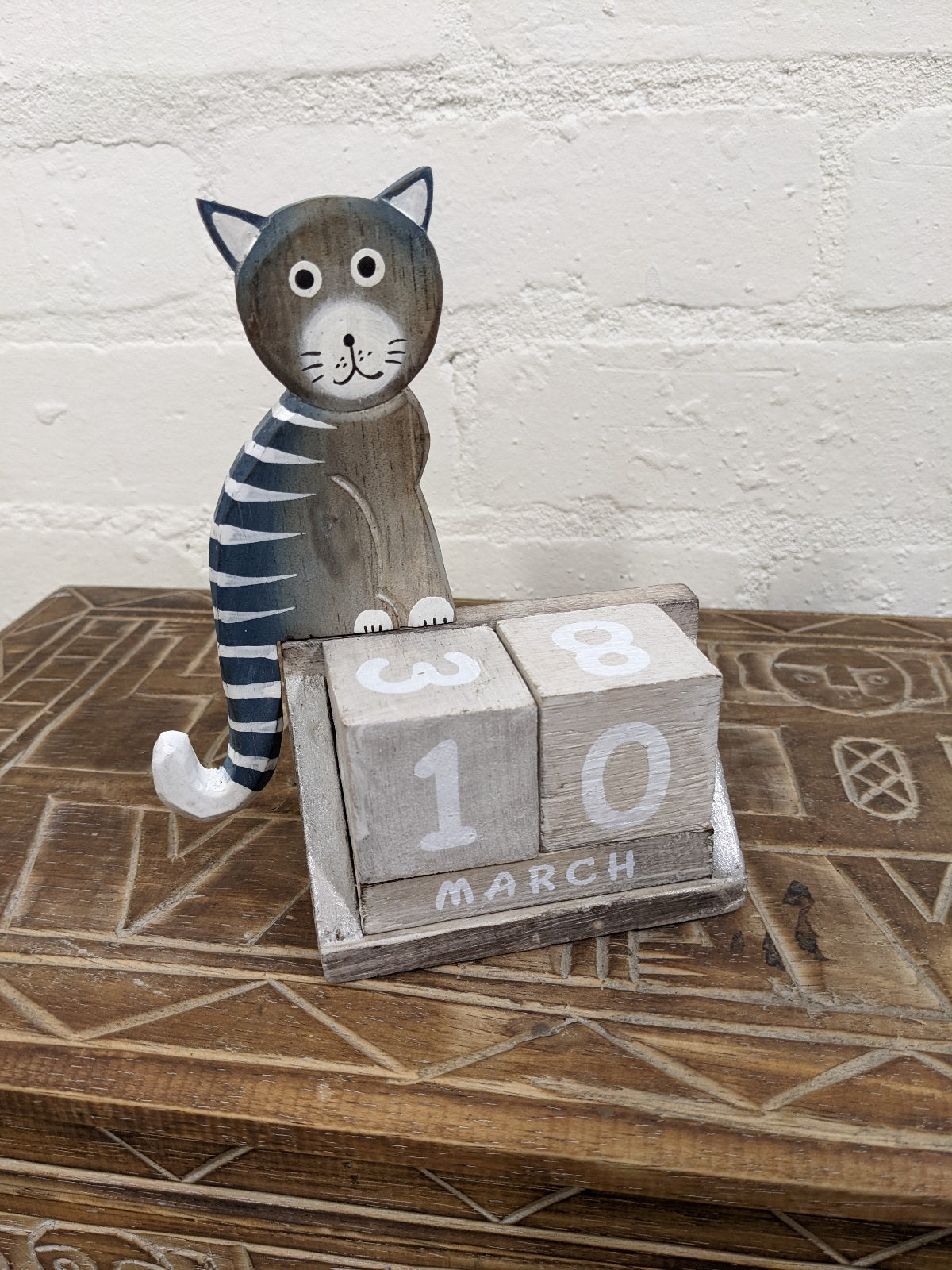 Sitting Cat Calendar