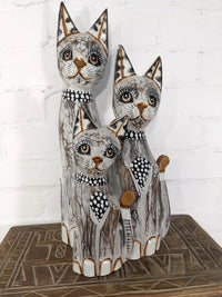 White Wash Set of 3 Cats with Spotty Tie